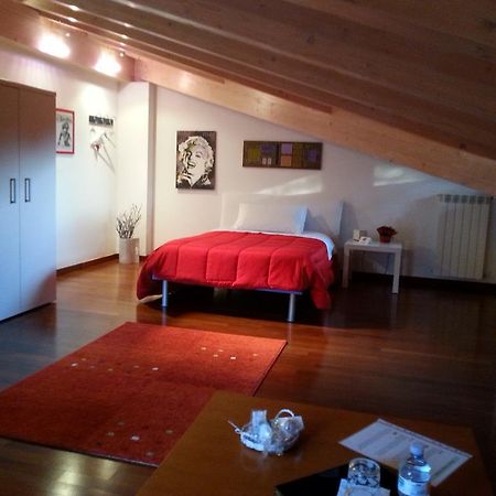 B&B Douglas House Varese Esterno foto