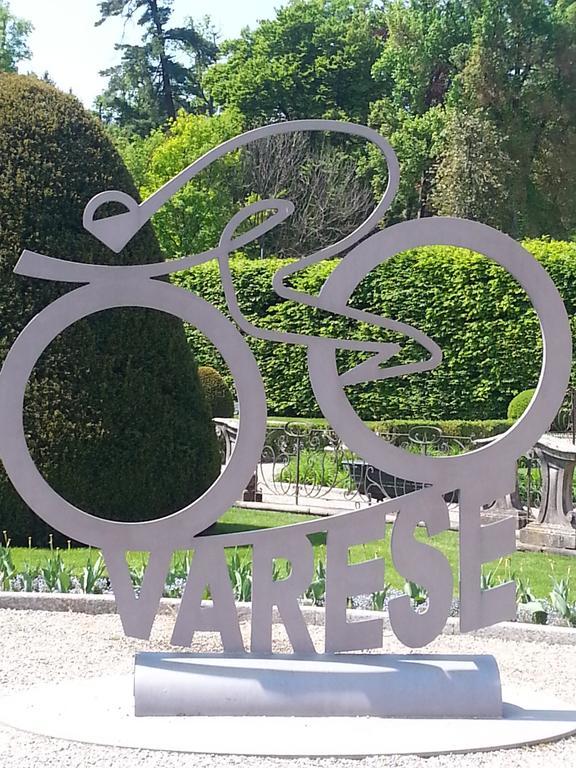 B&B Douglas House Varese Esterno foto