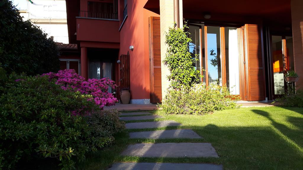 B&B Douglas House Varese Esterno foto