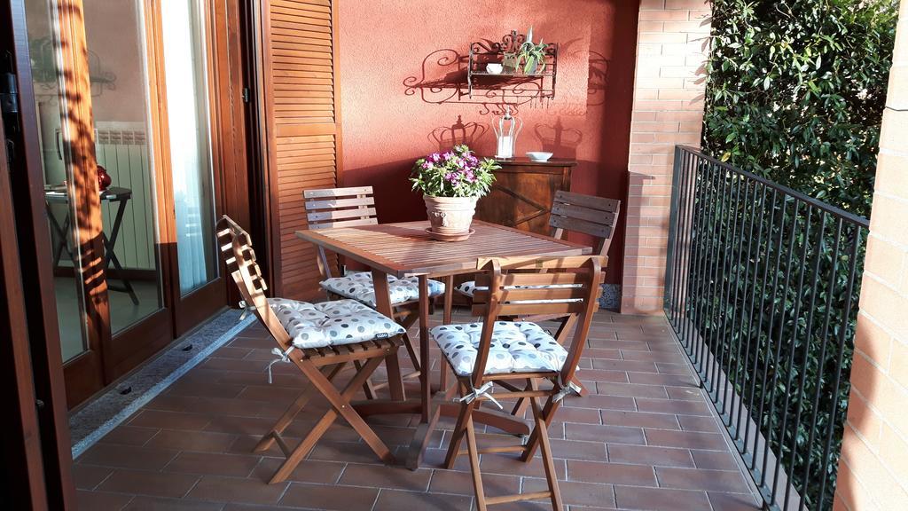 B&B Douglas House Varese Esterno foto